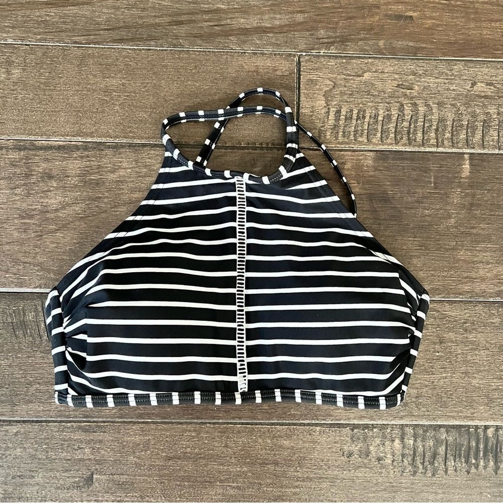 XHILARATION Swimsuit Top Bikini Black & White Striped M